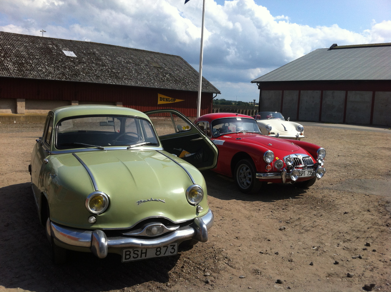 Illustration for article titled Classic car meetup - the fancier kind
